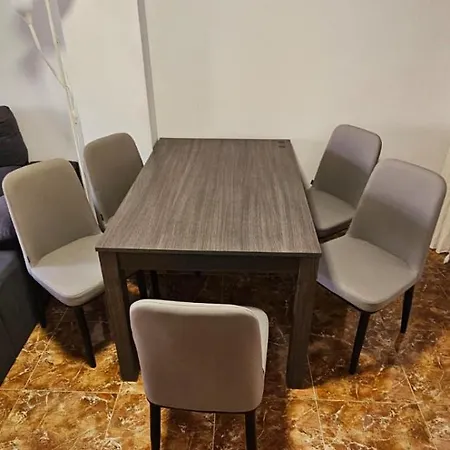 Apartman Est Cozzy